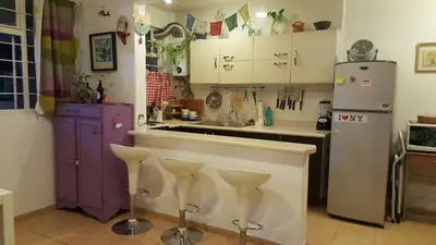 Una cocina o zona de cocina en Cozy & Full Apt in Coyoacan Great for Long Stays