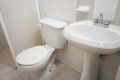 Un baño de OYO Hotel Plaza Veracruz Centro Historico