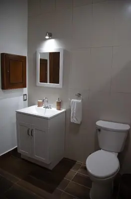 Un baño de Comala Bed & Breakfast