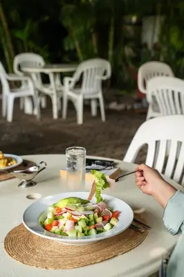 Comida en o cerca de este hotel