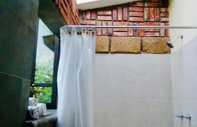 Un baño de Calle Berlin Boutique