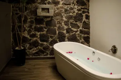 Un baño de Río Tinto Hotel Boutique