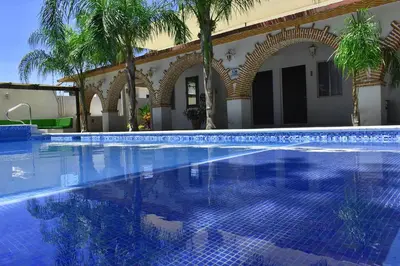 Piscina en o cerca de Finca de los Angeles
