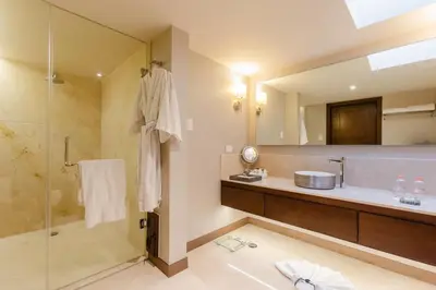 Un baño de Quinta Real Puebla