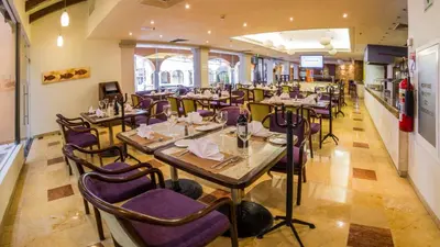Un restaurante o sitio para comer en Holiday Inn Orizaba by IHG