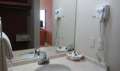 Un baño de Balaju Hotel & Suites