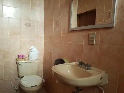 Un baño de Hotel Playa de Oro - Enfrente de WTC y Plazas Comerciales
