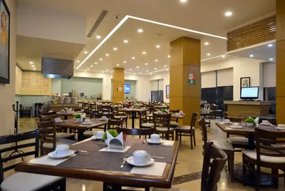 Un restaurante o sitio para comer en HB Xalapa