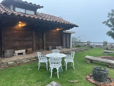 Jardín al aire libre en Cabañas Del Valle