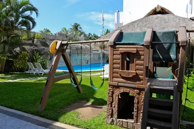 Zona de juegos infantil en Hotel Alikar
