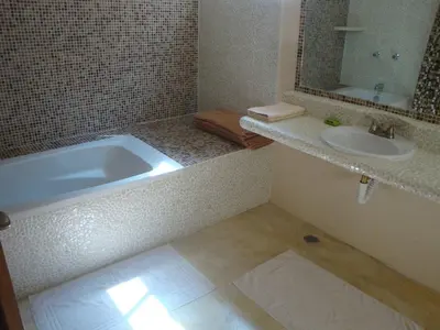 Un baño de Casa de las Olas Surf & Beach Club