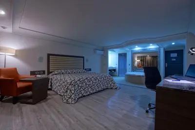 Cama o camas de una habitación en Econo Express Hotel