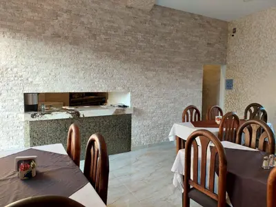 Una cocina o zona de cocina en Hotel Parador del Rey