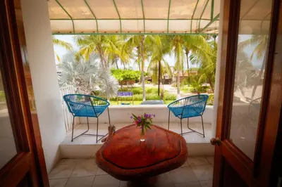 Jardín al aire libre en Hotel y Bungalows Acuario