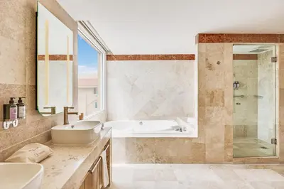 Un baño de Fiesta Inn Veracruz Boca Del Rio
