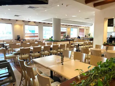 Un restaurante o sitio para comer en Fiesta Inn Veracruz Boca Del Rio