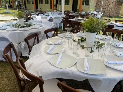Un restaurante o sitio para comer en Hotel La Roca Costa Esmeralda