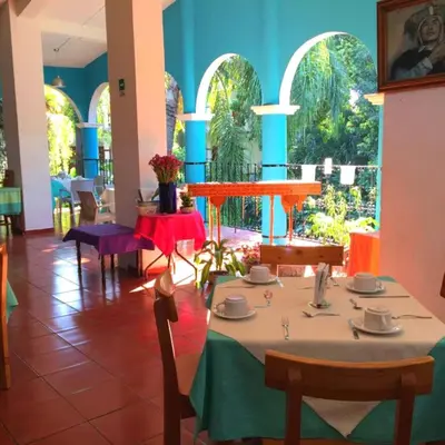 Un restaurante o sitio para comer en Hotel La Ceiba