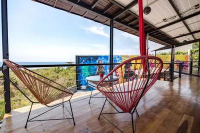 Un balcón o terraza de Cabane Container Hotel - ADULTS ONLY