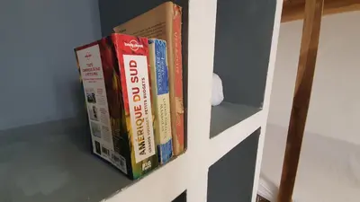Biblioteca en el albergue