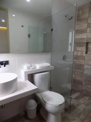 Un baño de Ken Tehuacan