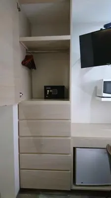 Una televisión o centro de entretenimiento en Ken Tehuacan