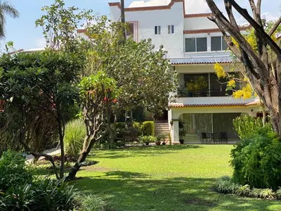 Jardín al aire libre en Hotel Posada Quinta Las Flores