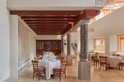 Un restaurante o sitio para comer en Grand Fiesta Americana Veracruz