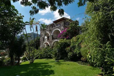 Jardín al aire libre en Posada del Tepozteco - Hotel & Gallery