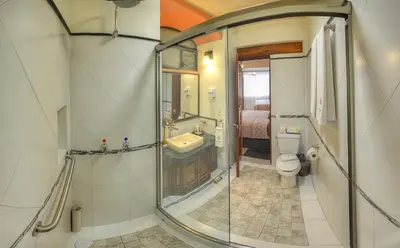 Un baño de Hotel Santa Paula