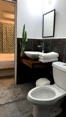 Un baño de Paziflora Hostel -STARLINK-