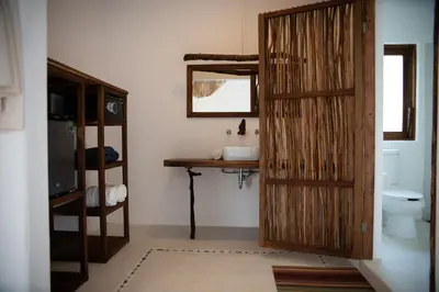 Un baño de El Alquimista Yoga Spa