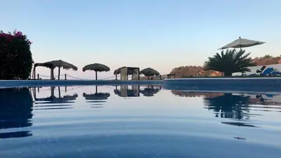Piscina en o cerca de Manta Raya Hotel - right on the beach