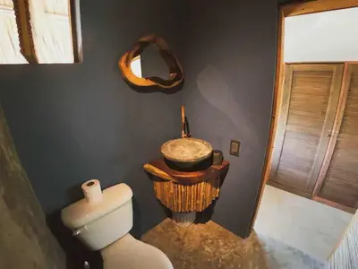 Un baño de Bikini Beach House