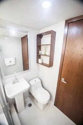 Un baño de Suites Lafragua