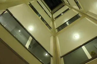 Una televisión o centro de entretenimiento en Hotel Madrid