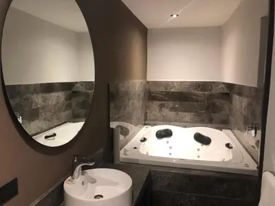 Un baño de Hotel Isabel