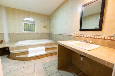 Un baño de Boca Inn Hotel & Suites