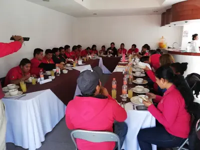 Clientes alojados en Hotel La Aurora Like Home