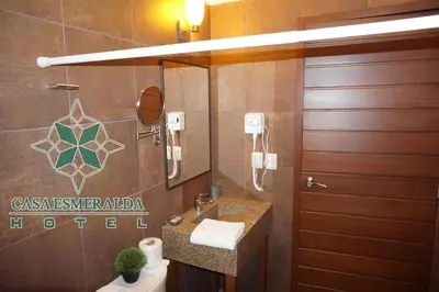 Un baño de Casa Esmeralda Hotel