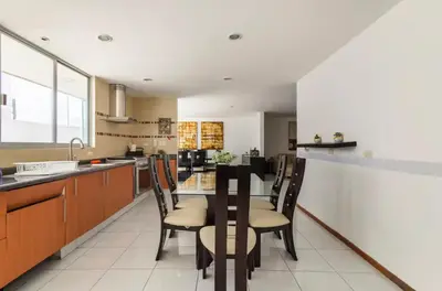 Una cocina o zona de cocina en Casa Grande, Cómoda y con Seguridad - Excelente Ubicación