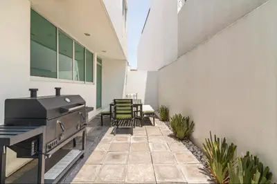 Un balcón o terraza de Casa Grande, Cómoda y con Seguridad - Excelente Ubicación