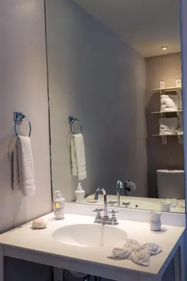 Un baño de Flor de Mayo Hotel & Restaurant