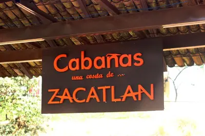 Certificado, premio, señal o documento que está expuesto en Hotel y Cabañas una Cosita de Zacatlán