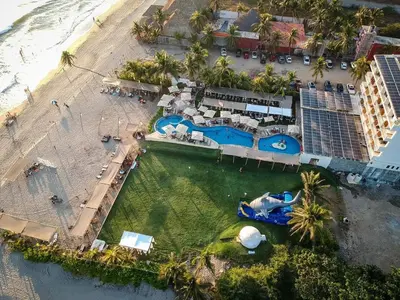 Piscina en o cerca de Mishol Bodas Hotel & Beach Club Acapulco Diamante