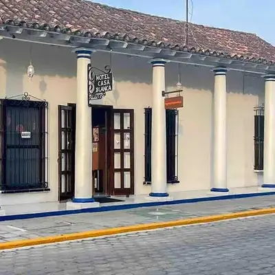 Hotel Casa Blanca