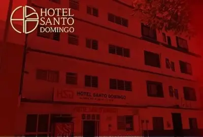 Certificado, premio, señal o documento que está expuesto en Hotel Santo Domingo