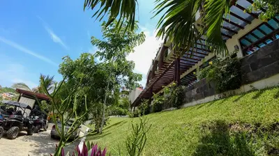 Jardín al aire libre en Pacific King Hotel