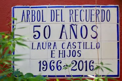 Certificado, premio, señal o documento que está expuesto en Hotel Castillo