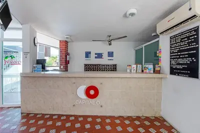 Certificado, premio, señal o documento que está expuesto en Capital O Hotel El Mejicano, Acapulco